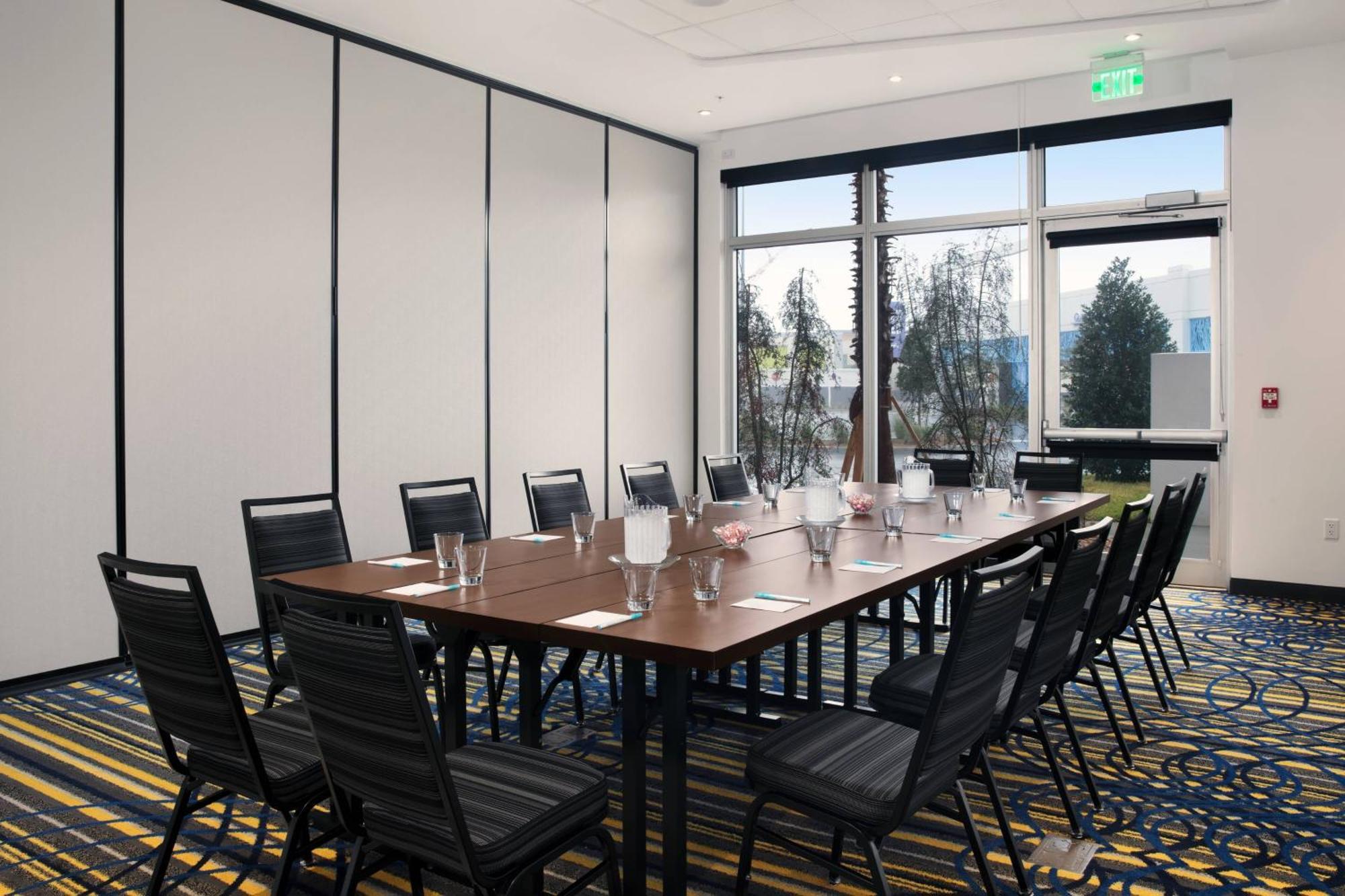 Fairfield & By Marriott Daytona Speedway/airport Hotel 3*